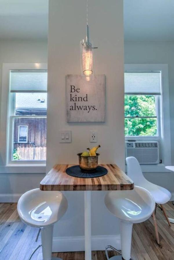 Miraculously Modern In A Vintage Shell Midtown Apartment Memphis Exterior photo
